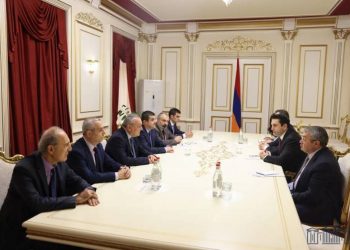 Председатель Национального собрания Армении принял коллег из Арцаха