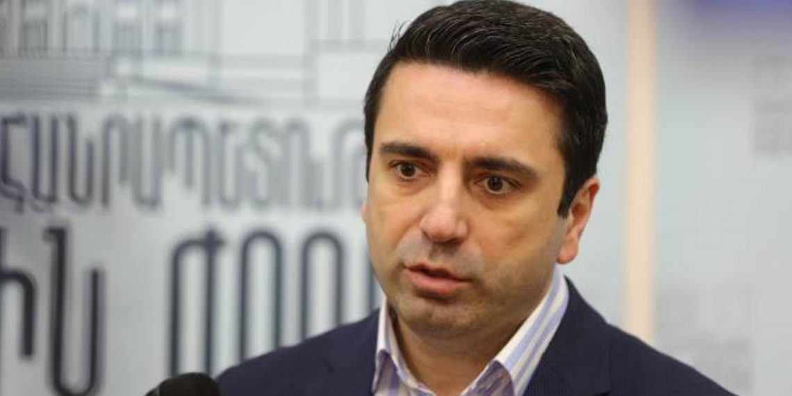 Ален Симонян сообщил подробности встречи с делегацией Арцаха