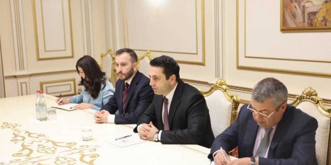 Обсуждался вариант сепаратных переговоров в формате Арцах-Азербайджан, но Армения его отвергла: председатель НС Армении