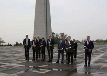 Депутаты Национального совета Швейцарской Конфедерации посетили Цицернакаберд