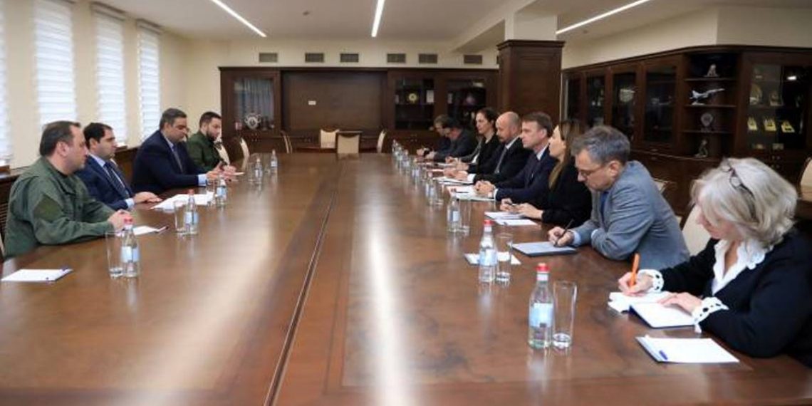 Члены миссии ЕС по технической оценке представили министру обороны Армении основные цели и задачи миссии