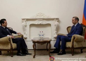 Секретарь Совбеза Армении представил послу Бразилии последствия недавней широкомасштабной агрессии Азербайджана