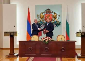 Президент Болгарии придает большое значение установлению стабильности и безопасности на Южном Кавказе