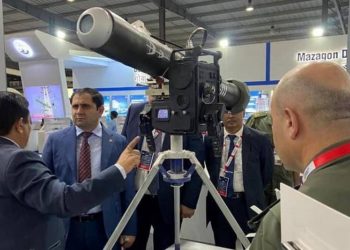 Министр обороны Армении посетил открывшуюся в Гандинагаре выставку DEFEXPO