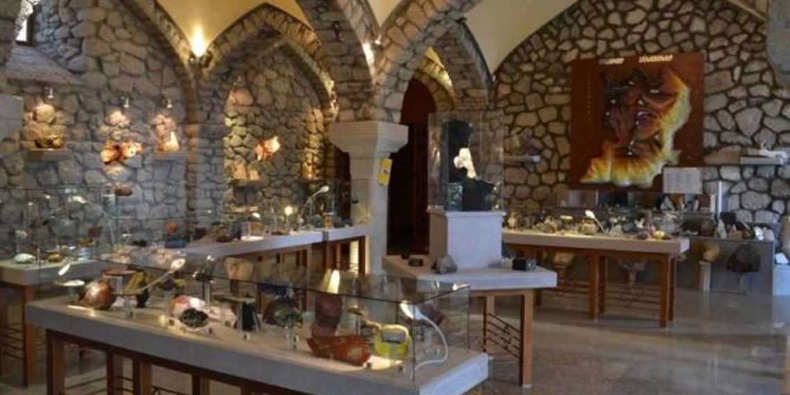 На доказательной основе задокументировано более 1000 образцов произведений искусства, оставшихся в Шуши