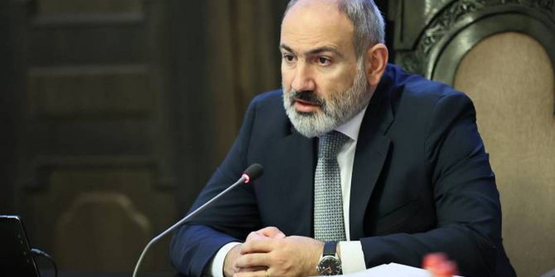 Пашинян не исключает возможности изучения вопроса продления срока пребывания миссии ЕС на армяно-азербайджанской границе