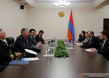 Секретарь СБ Армении представил главе отдела Восточной Европы Минобороны Британии последствия агрессии Азербайджана