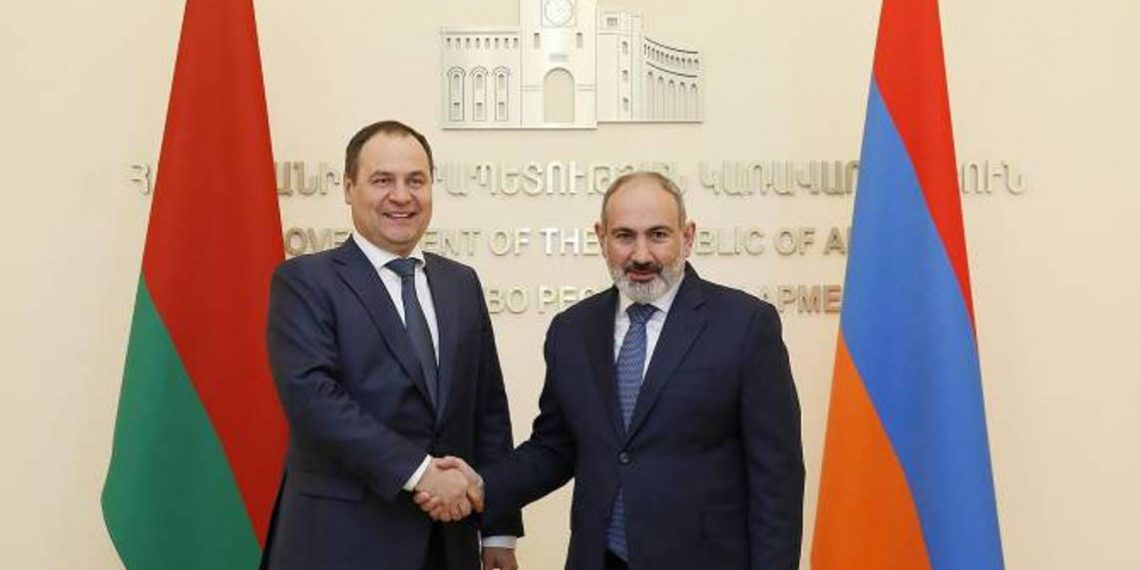 Никол Пашинян провел встречу с премьер-министром Беларуси