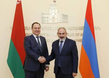 Никол Пашинян провел встречу с премьер-министром Беларуси