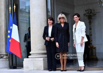 В Елисейском дворце состоялась встреча Анны Акопян с Бриджит Макрон