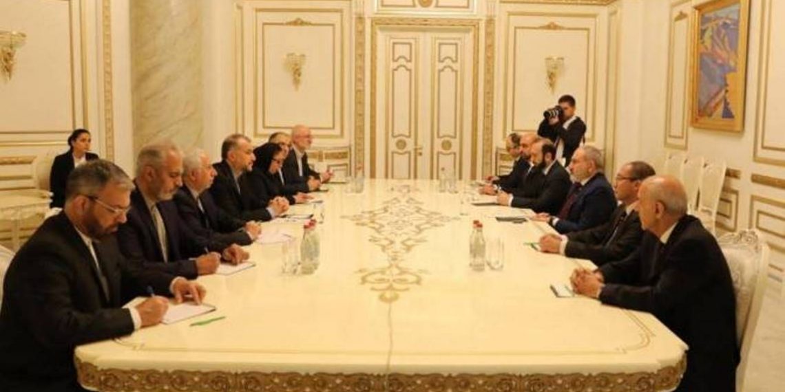 Министр ИД Ирана встретился в Ереване с премьер-министром Армении