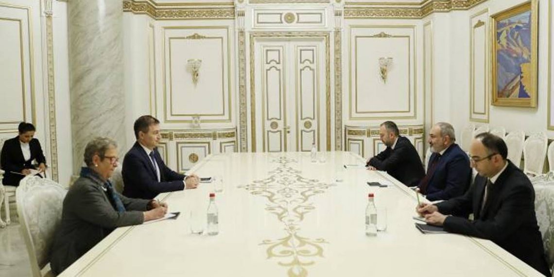 Никол Пашинян подчеркнул важность посреднических усилий ЕС по достижению мира в регионе