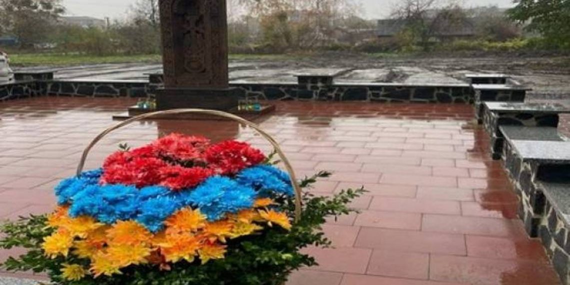 В Хмельницкой области Украины установили хачкар в память невинных жертв армянского и украинского народов