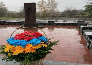 В Хмельницкой области Украины установили хачкар в память невинных жертв армянского и украинского народов