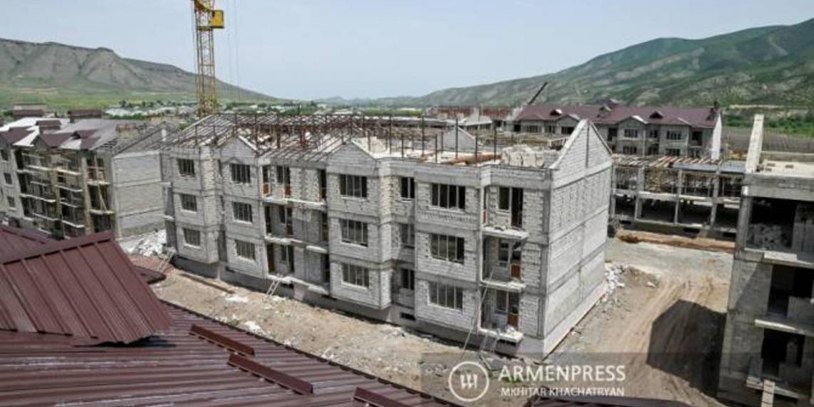 Сколько квартир будет сдано в Арцахе в этом году, и какие строительные программы ожидаются: министр градостроительства