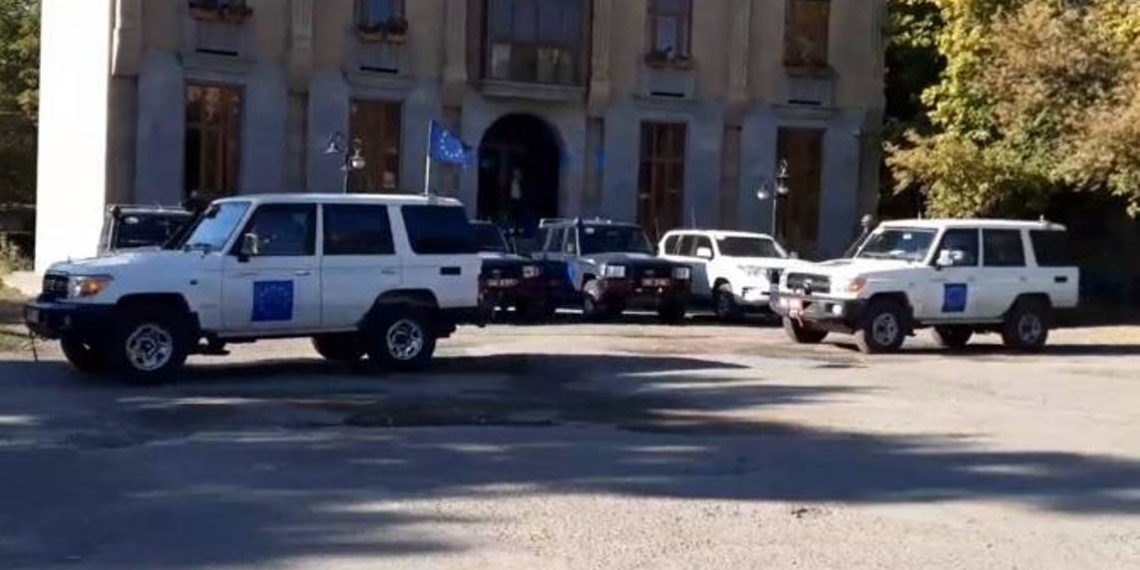 Наблюдатели ЕС направились на армяно-азербайджанскую границу для ведения патрулирования