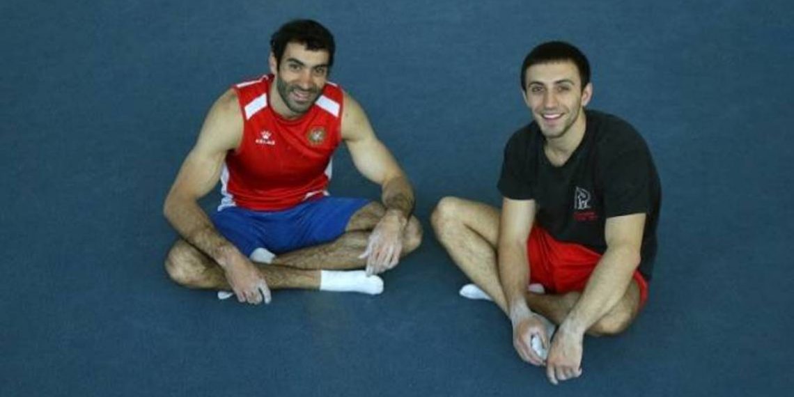 Сборная Армении по гимнастике выехала в Англию для участия в чемпионате мира