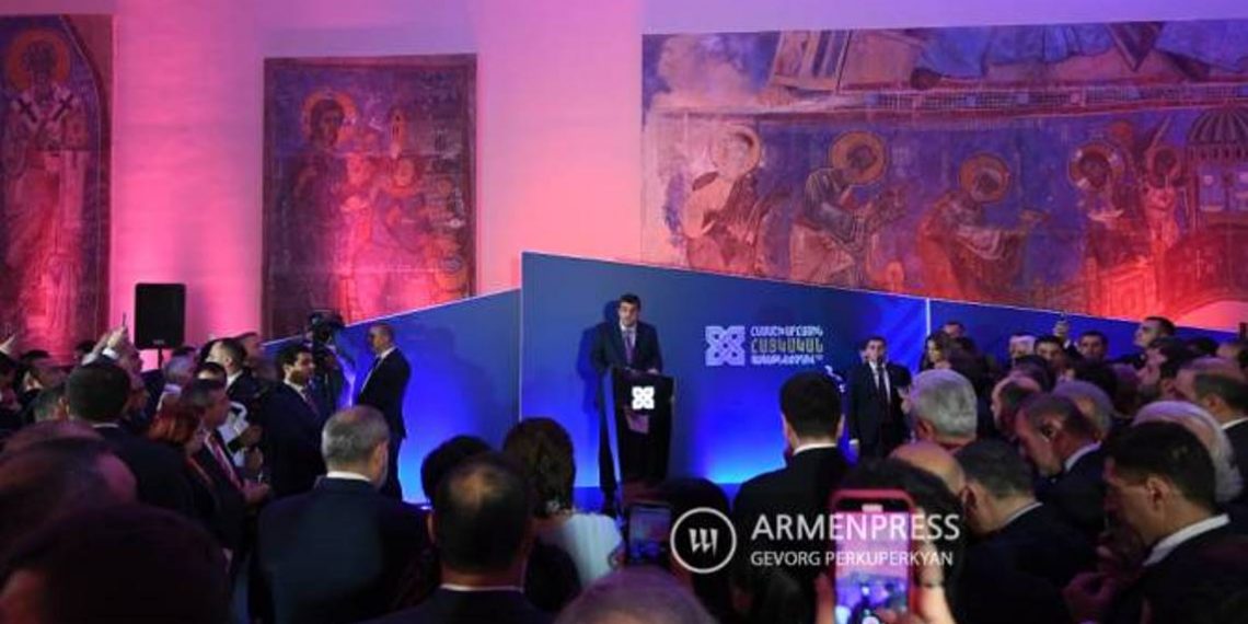 При поддержке правительства Армении и армянского народа Арцах с большим трудом пытается встать на ноги: Арутюнян