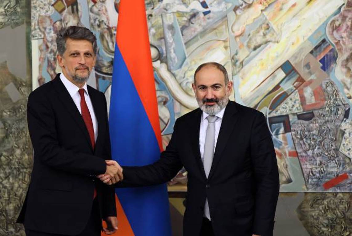 Пашинян и Пайлан обменялись мыслями об урегулировании отношений Армения-Турция