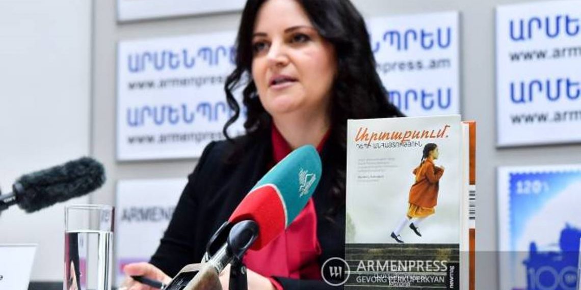 Зверства Баку глазами девочки-беженки: издана книга Анны Аствацатурян-Теркотт «Изгнание. В никуда»