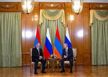 Завершилась встреча Пашиняна и Путина тет-а-тет