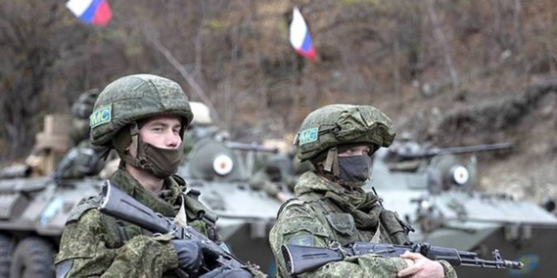 Миротворческий контингент РФ выполняет свою миссию так, как и должен это делать: Путин на встрече с Алиевым