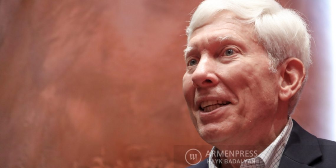 Частная космонавтика в будущем станет значимей: эксклюзивное интервью с астронавтом Джорджем Нильдом