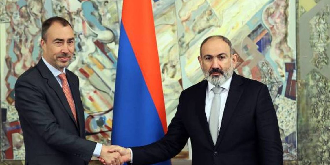 Обсудили вопросы разблокирования коммуникаций