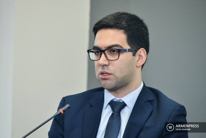 Если Азербайджан захочет воспользоваться тремя КПП, армянская сторона готова к приему: председатель КГД