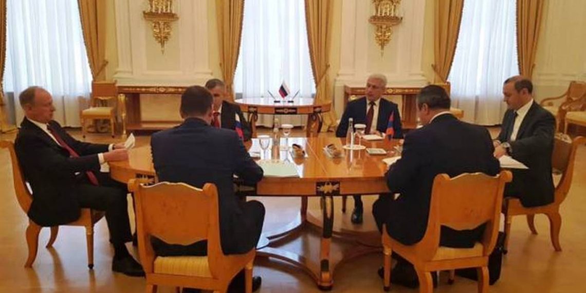 Состоялась встреча секретарей Советов безопасности Армении и РФ