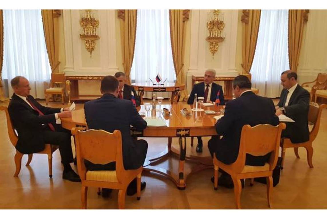Состоялась встреча секретарей Советов безопасности Армении и РФ