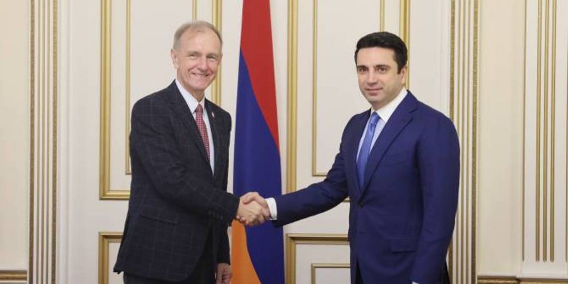 Спикер Национального собрания Армении принял председателя Комиссии по внешним связям и делам ЕС Сената Польши