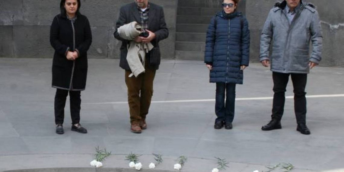 Греческие депутаты посетили Мемориал Геноцида армян