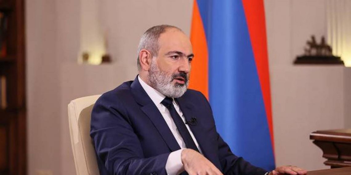 Готов делиться и обсуждать информацию о переговорном процессе с оппозиционными партиями. Пашинян