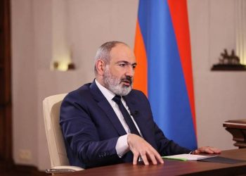 Готов делиться и обсуждать информацию о переговорном процессе с оппозиционными партиями. Пашинян