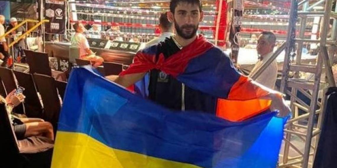 Украинский боксер армянского происхождения Арам Фаниян победил мексиканца Альфредо Диаса Миньяреса