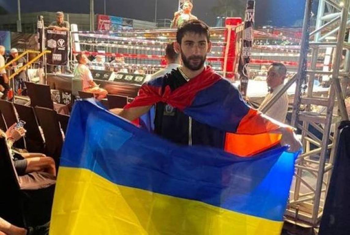 Украинский боксер армянского происхождения Арам Фаниян победил мексиканца Альфредо Диаса Миньяреса