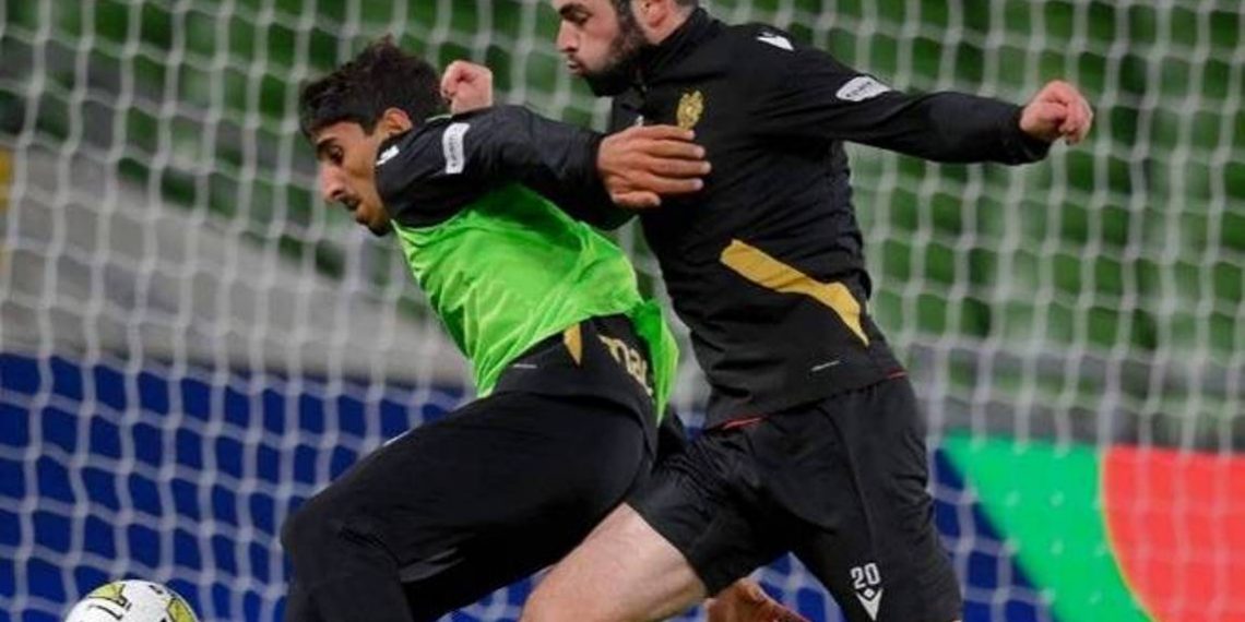 Сборная по футболу начала тренировочные сборы