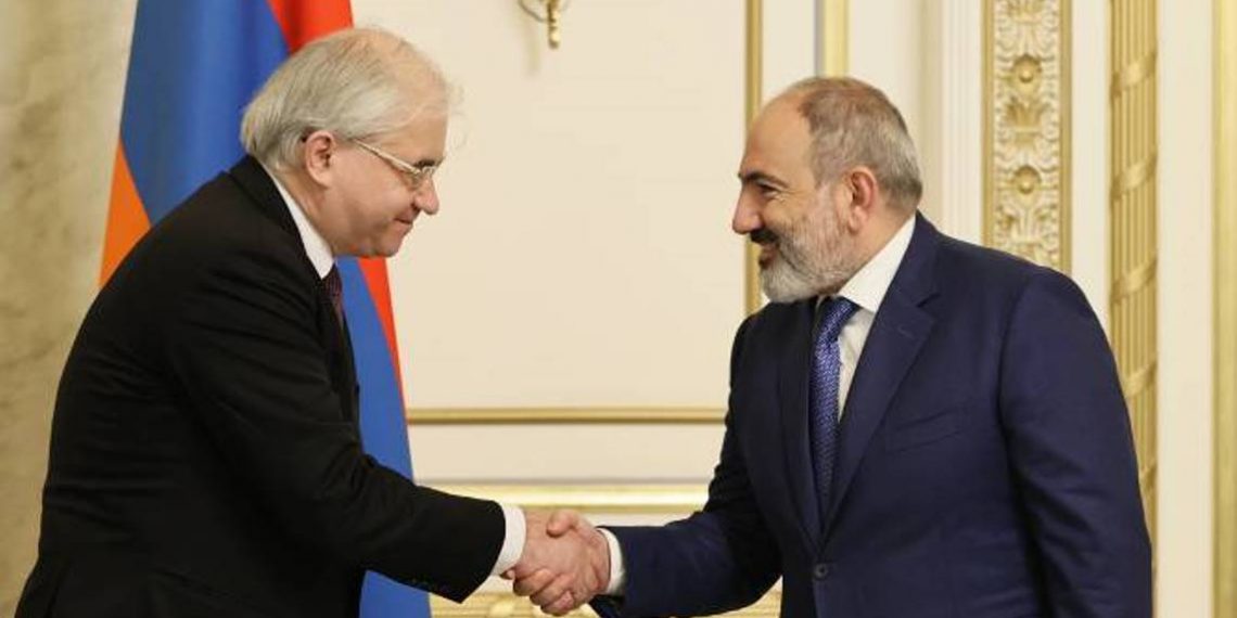 Премьер-министр Пашинян принял российского сопредседателя Минской группы ОБСЕ Игоря Ховаева