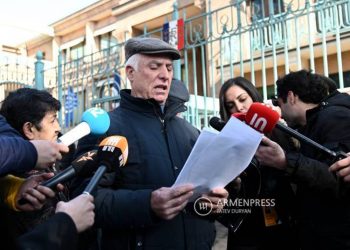 В преддверии обсуждения в Сенате резолюции защиты Армении, арцахцы передали прошение в посольство Франции в Армении
