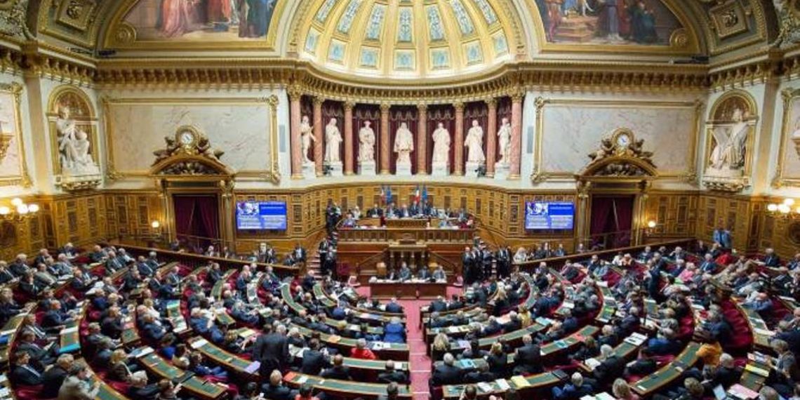 Сенат Французской Республики принял резолюцию в поддержку Армении