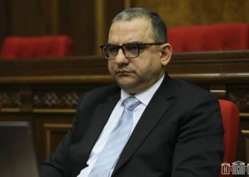 Министр финансов представил в Парламенте Армении проект госбюджета на 2023 год