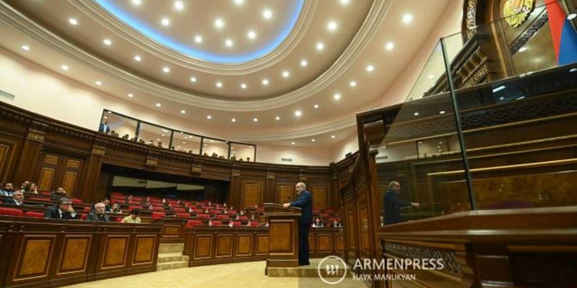 Армения передала азербайджанской стороне предложения по мирному договору: Пашинян