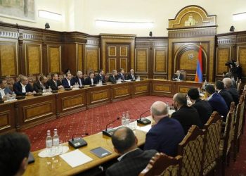 Премьер-министр Пашинян принял группу украинских бизнесменов армянского происхождения