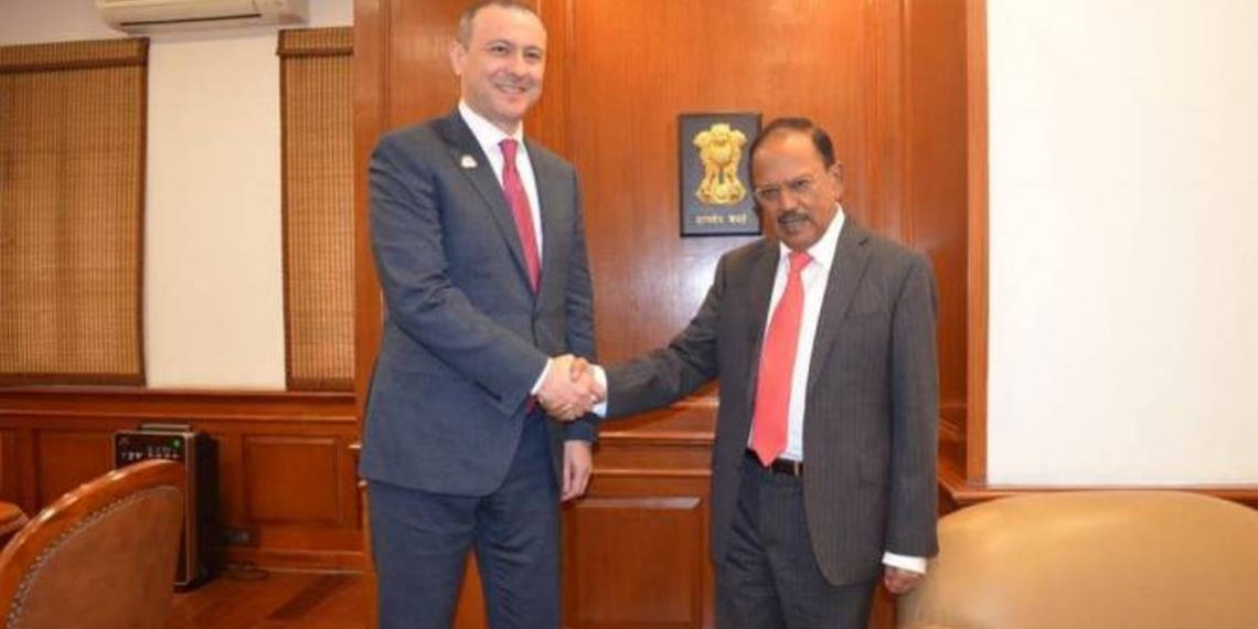Секретарь Совета безопасности Армении провел встречу с советником премьер-министра Индии по национальной безопасности