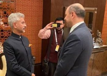 Секретарь СБ Армении и министр ИД Индии провели краткую беседу в Нью-Дели