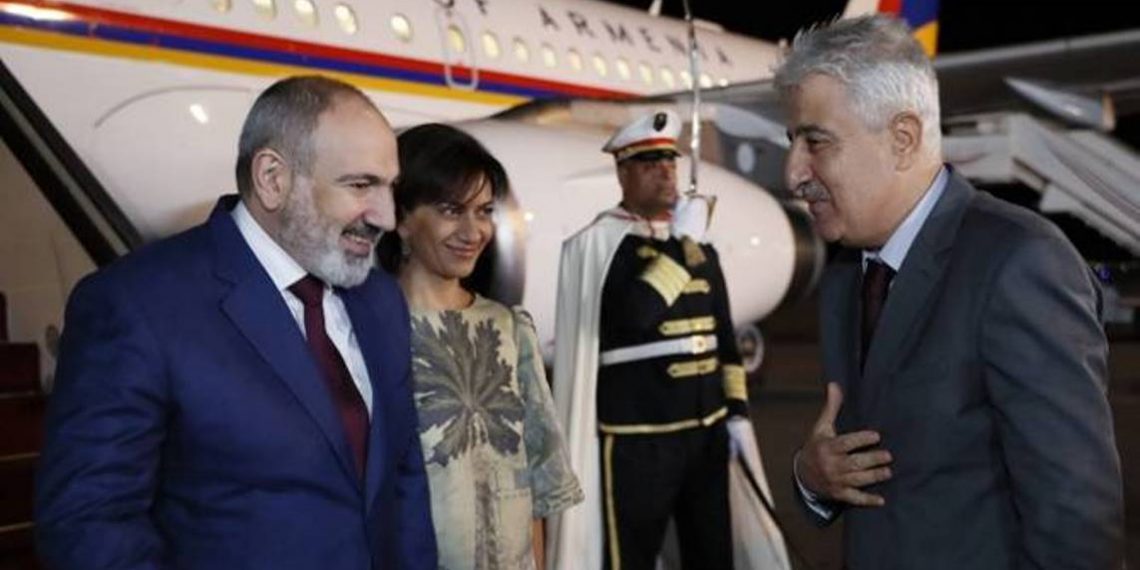 Пашинян участвовал в официальном ужине, данном от имени генсека МОФ. Прозвучала армянская музыка