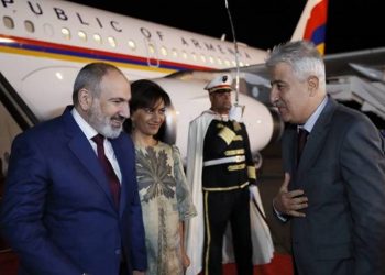 Пашинян участвовал в официальном ужине, данном от имени генсека МОФ. Прозвучала армянская музыка