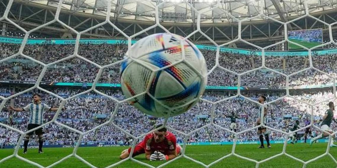 Насколько сенсационны первые неожиданности ЧМ?