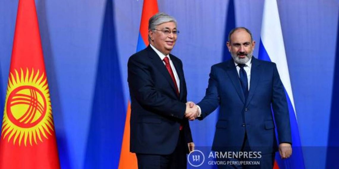 Президент Казахстана надеется на урегулирование армяно-азербайджанского конфликта